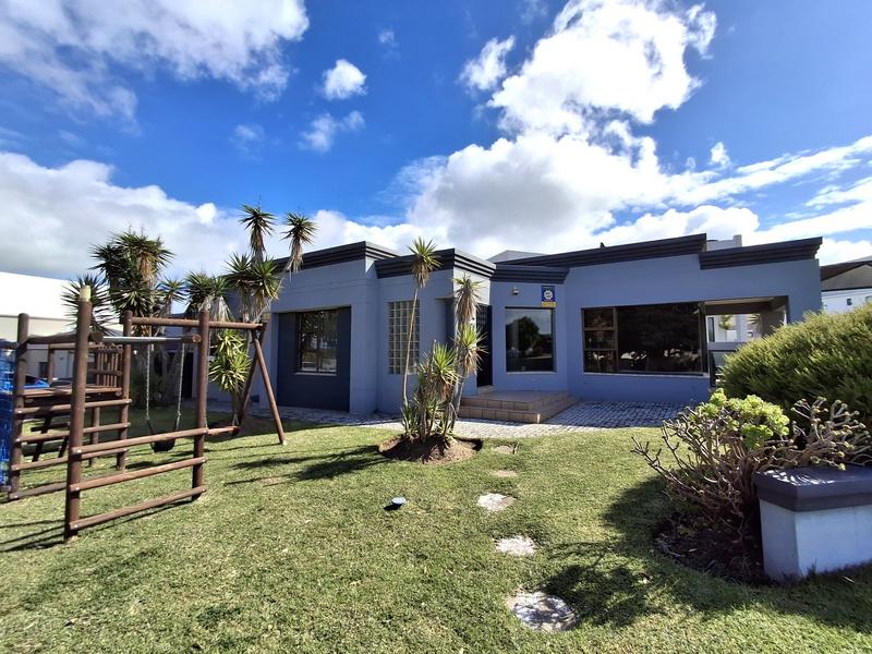 4 Bedroom Property for Sale in Britannia Bay Western Cape